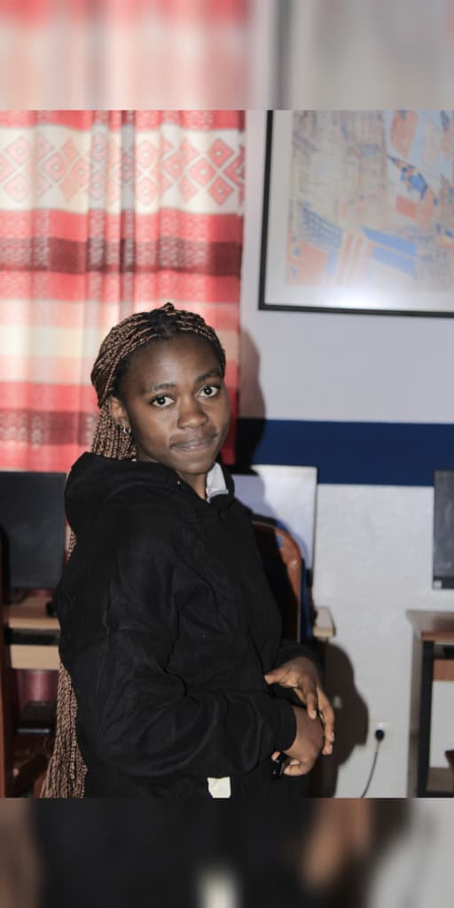 Ame Louange NDAYAMBAJE - Membre UMURUNDI ART